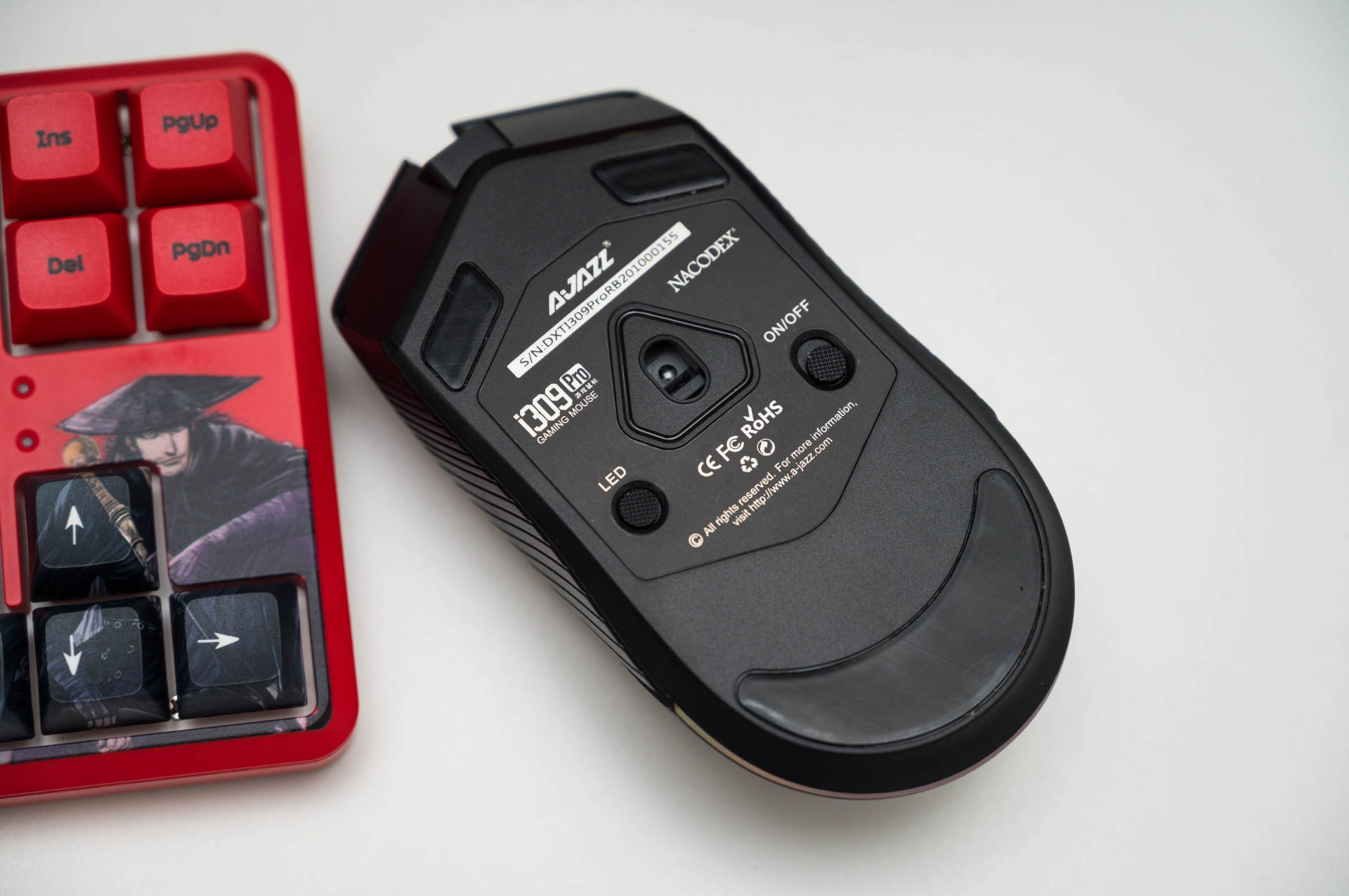 客制化68键配列的颜值巅峰，黑爵镖人机械键盘上手体验