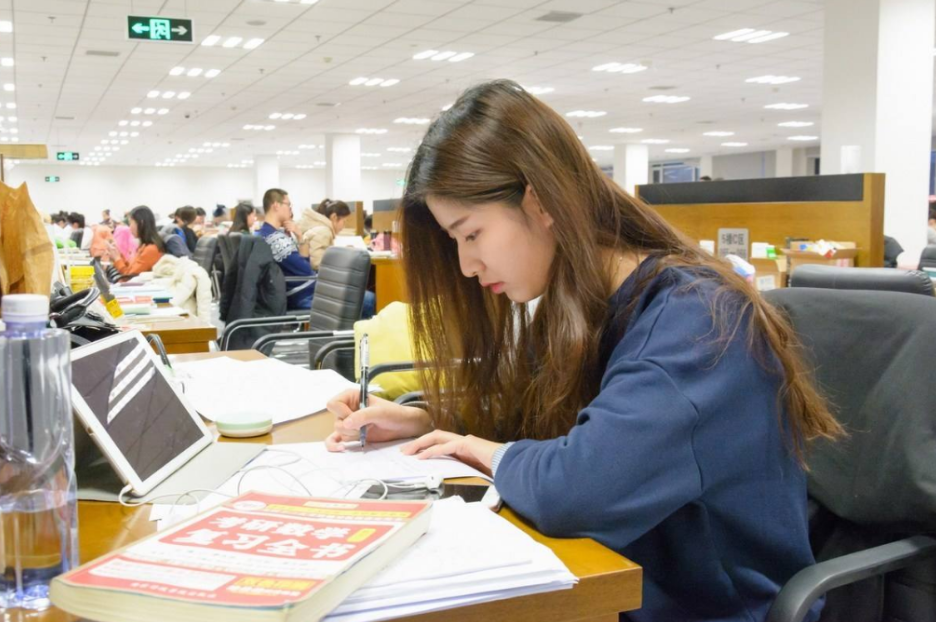 不要小瞧大一期末考试，考好了不仅有钱拿，还能直接转专业