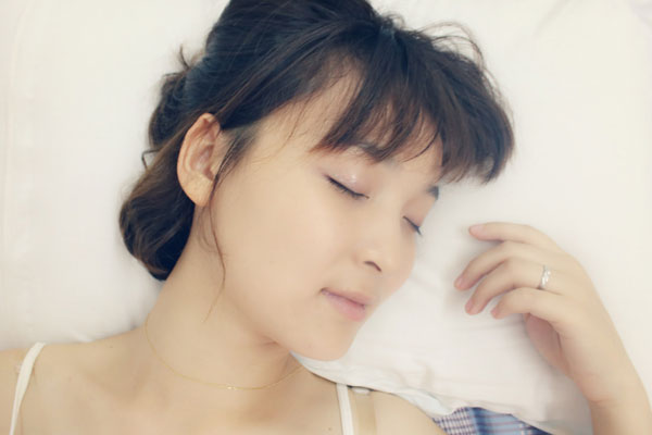 “每天要睡够8小时”是骗人的，千万别被忽悠，科学睡眠时间公开