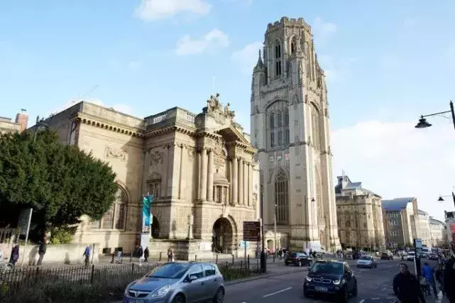 18个月12名学生自杀身亡！布里斯托大学引愤怒：为什么不作为？