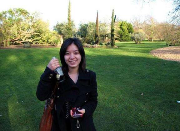 中国女翻译官燃爆了！中美交锋20分钟临场脱稿交传，太帅太牛