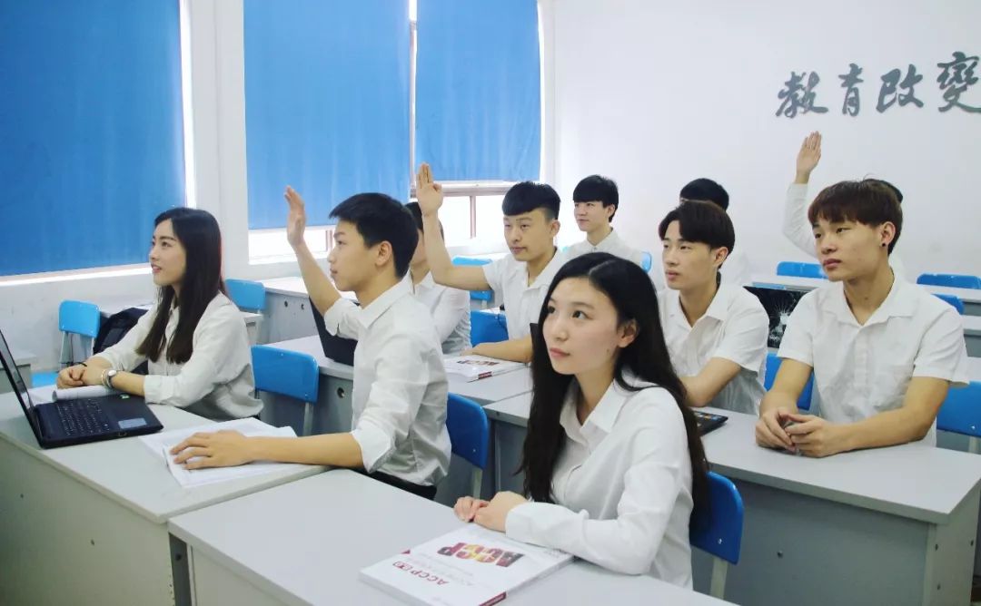 IT行业了解一下！——北大青鸟长沙实力！