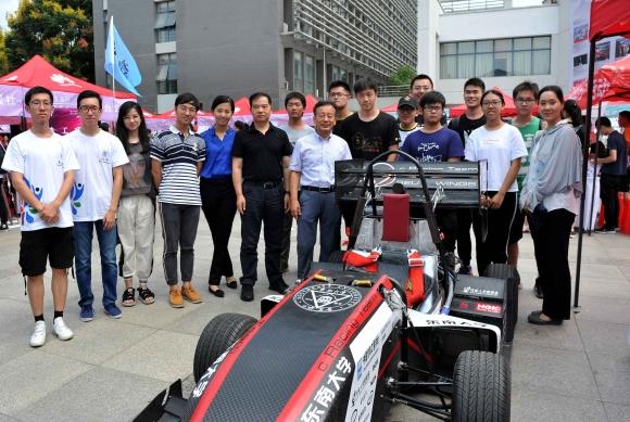 东南大学自称是“四大工学院”之首，网友笑了：你让华科情何以堪