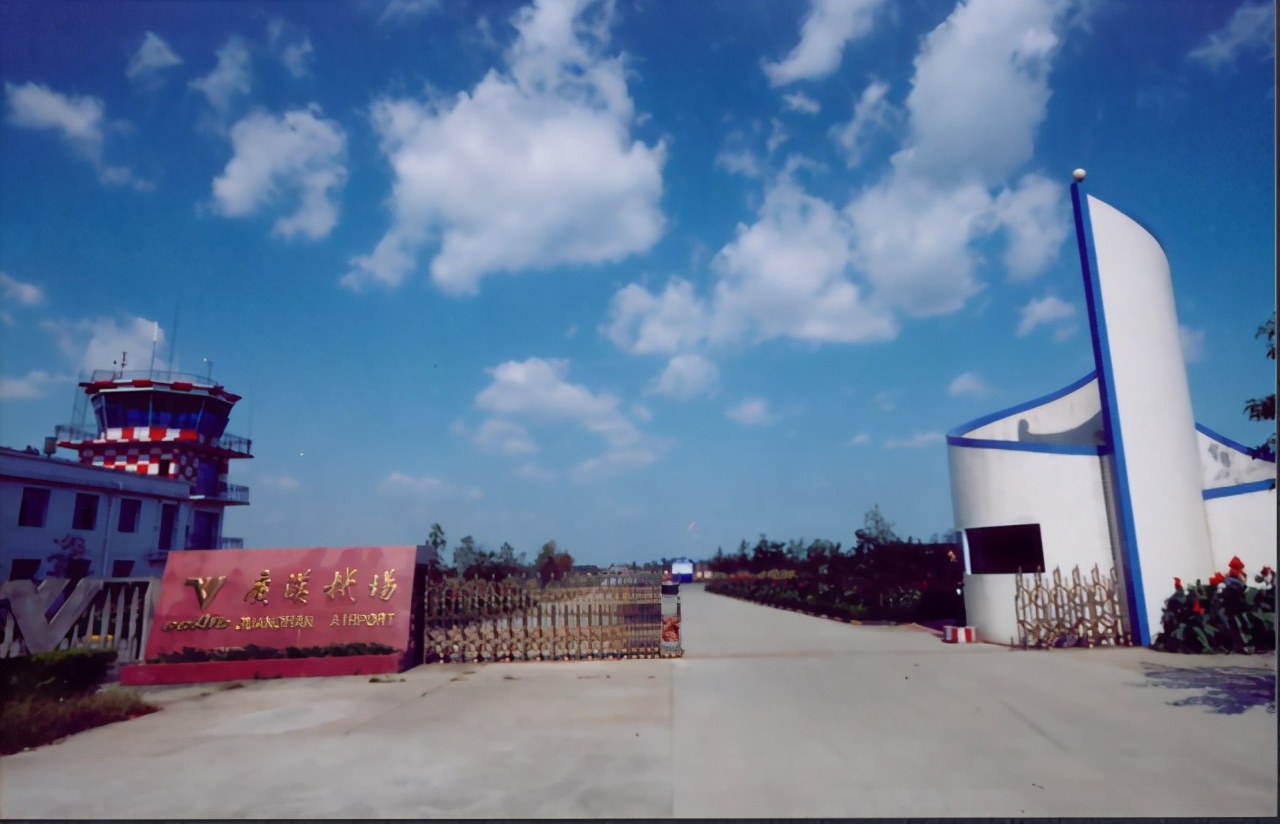 海南航空学校（计算机专业薪酬也望尘莫及）