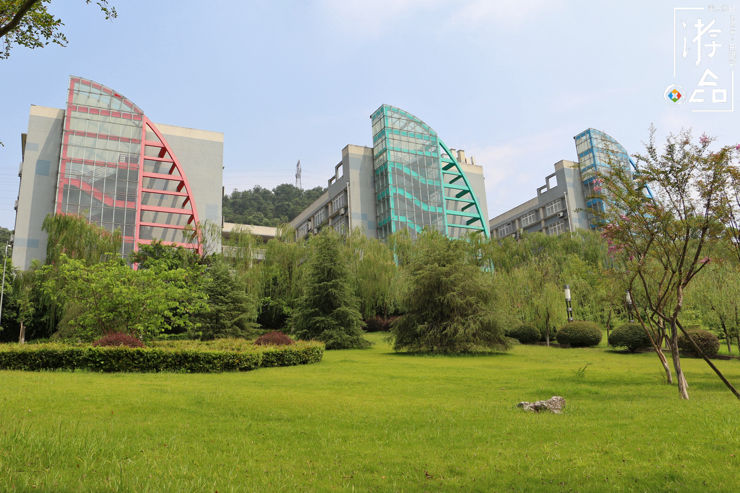 重庆特色大学一览，本地人想留下，外地考生很向往