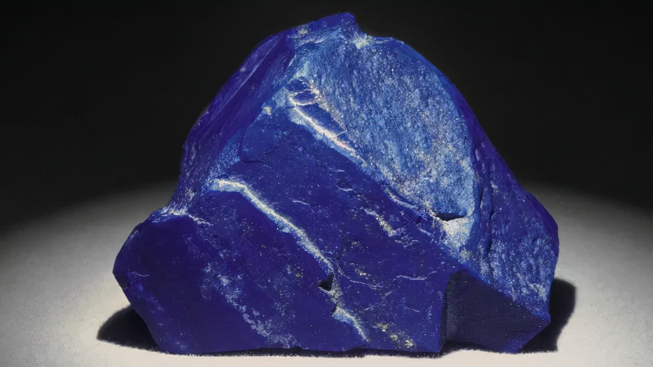 阿富汗玉石(很多人都不知道,最近爆火的阿富汗,是全球最著名的宝石