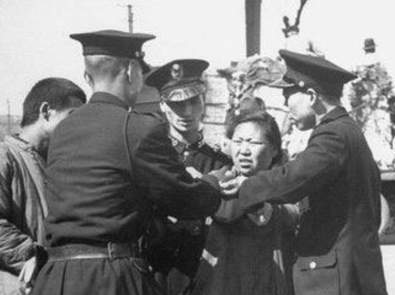 1965年，周恩来秘密安排一女子前往台湾，蒋介石亲自到机场迎接