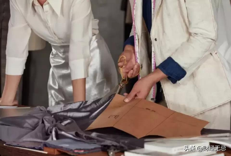 一年入账42亿，浙大化学系学霸创立，中国设计师品牌第一股翻车