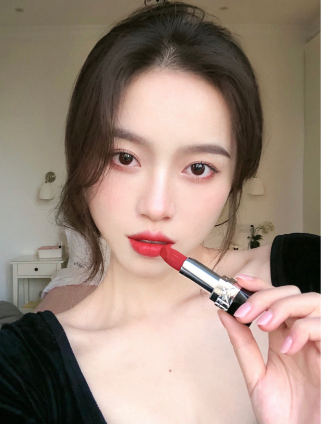 建议"黑黄皮"女生,选口红不要错过这5款,显白又高级