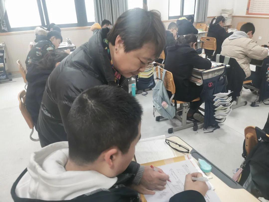 惊人速度崛起！这所九年制学校数学品牌太强了