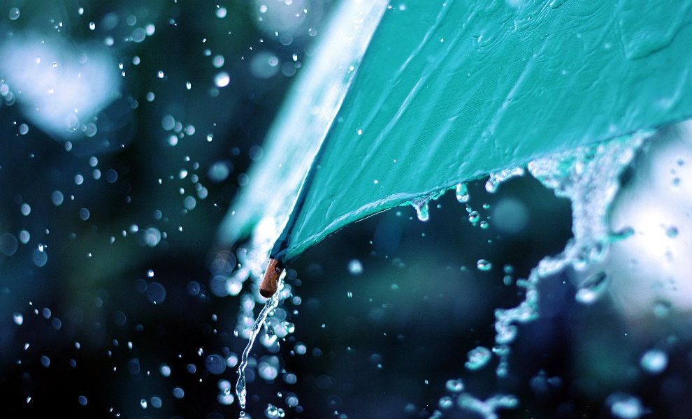 当暴雨遇见古诗词，十五首有关暴雨的诗词，欣赏暴雨的气势与景象​