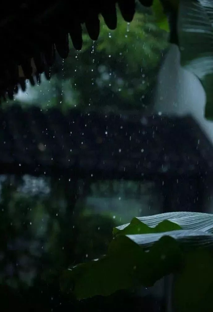 当暴雨遇见古诗词，十五首有关暴雨的诗词，欣赏暴雨的气势与景象​