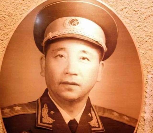 1985年裁军重组七大军区，司令员都是谁？后来又被授予了什么军衔