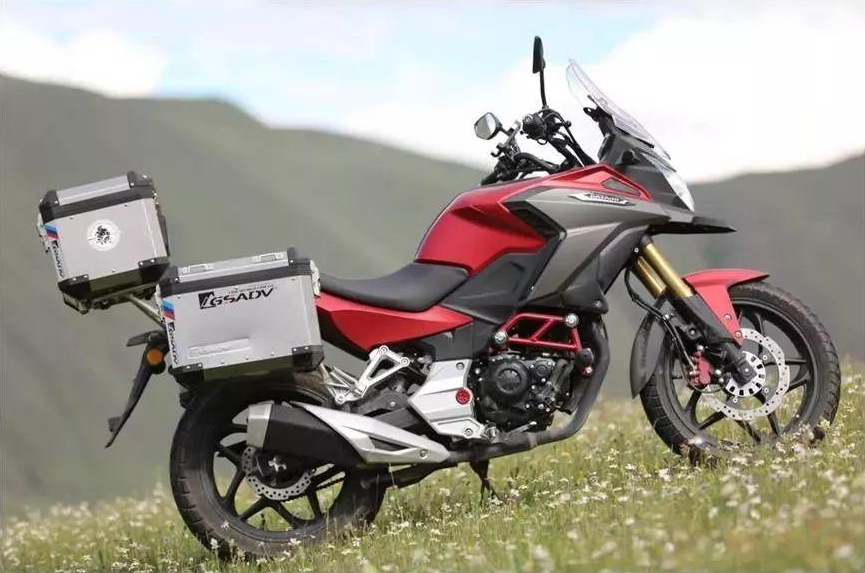 骠哥问答6：二手本田CB500X与宝马F700GS如何选？