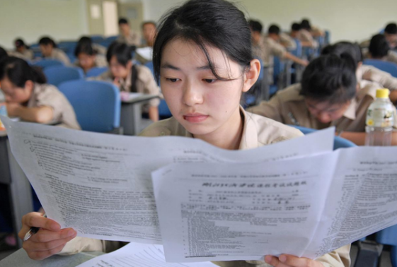 高中限制复读已成定局，高考失利考生又该何去何从？多地做出回应