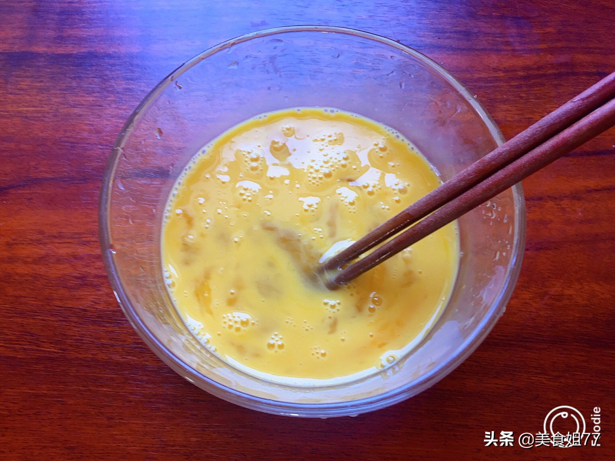 菠菜炒鸡蛋，想要好吃不涩嘴，最关键步骤不能省，这个方法确实赞