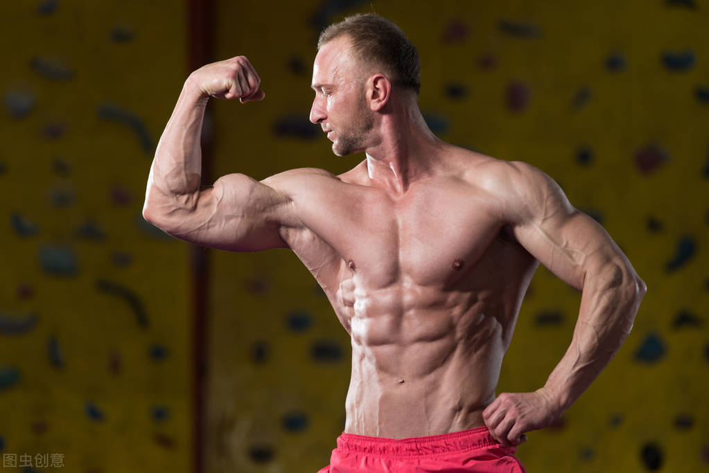 如何练出腹肌线条？6个动作坚持8周，练出巧克力般的腹肌