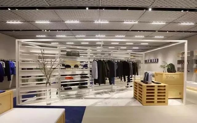 地素进军男装市场，旗下轻奢品牌RAZZLE能否再续地素女装辉煌？