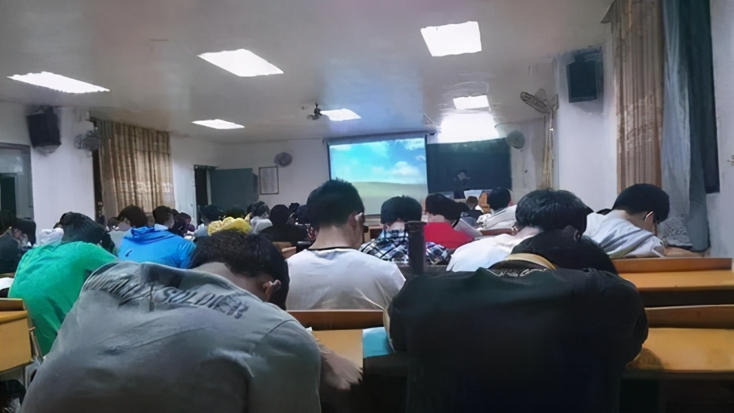 专科生打起精神来，这3所专科院校实力强劲，就业不比本科差