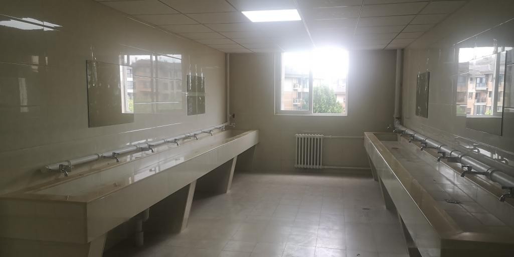 这所双一流高校：坐拥豪华宿舍， 食堂获评“最好吃”榜首，网友：五星级体验！