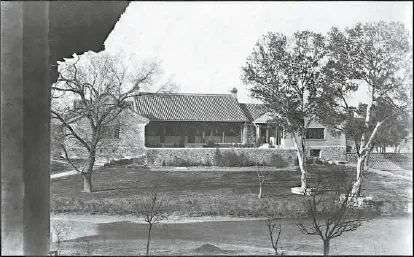 中国的大学校区为啥越搬越远了呢？