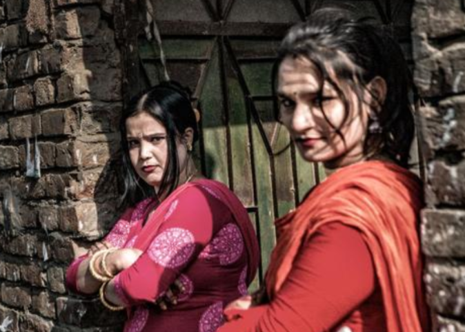 孟加拉有多荒诞？流汗又流血的制衣工厂，女性执政，充斥着贫民窟