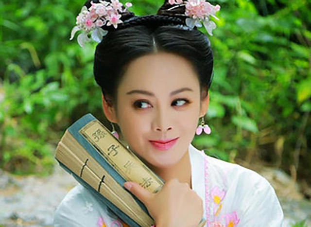 “倔強女神”寧靜的奇葩情史，和她背後的4個男人
