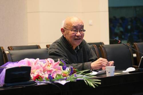 1977年恢复高考，温元凯提出16字招生方针，邓小平：采纳四分之三