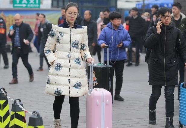 寒假来了！2021年大学放假时间确定，学生欢呼雀跃，家长愁眉不展