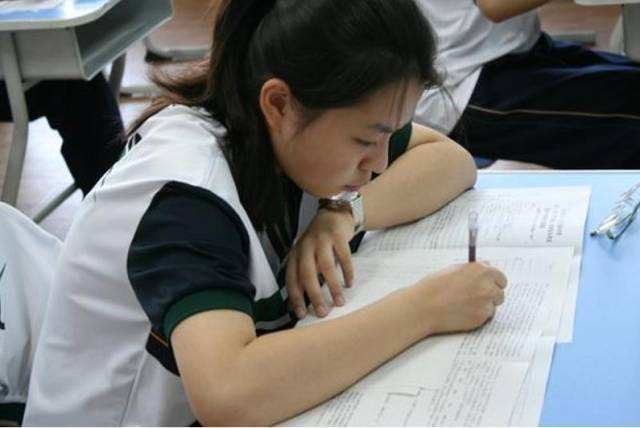 入校排名200的他，却成为703分的高考状元，说：逆袭并不难