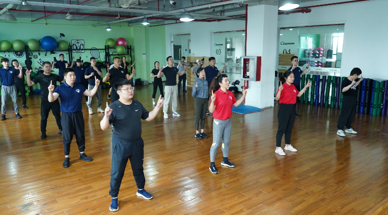 私人教练培训学校（学习私人教练去哪里比较好呢）