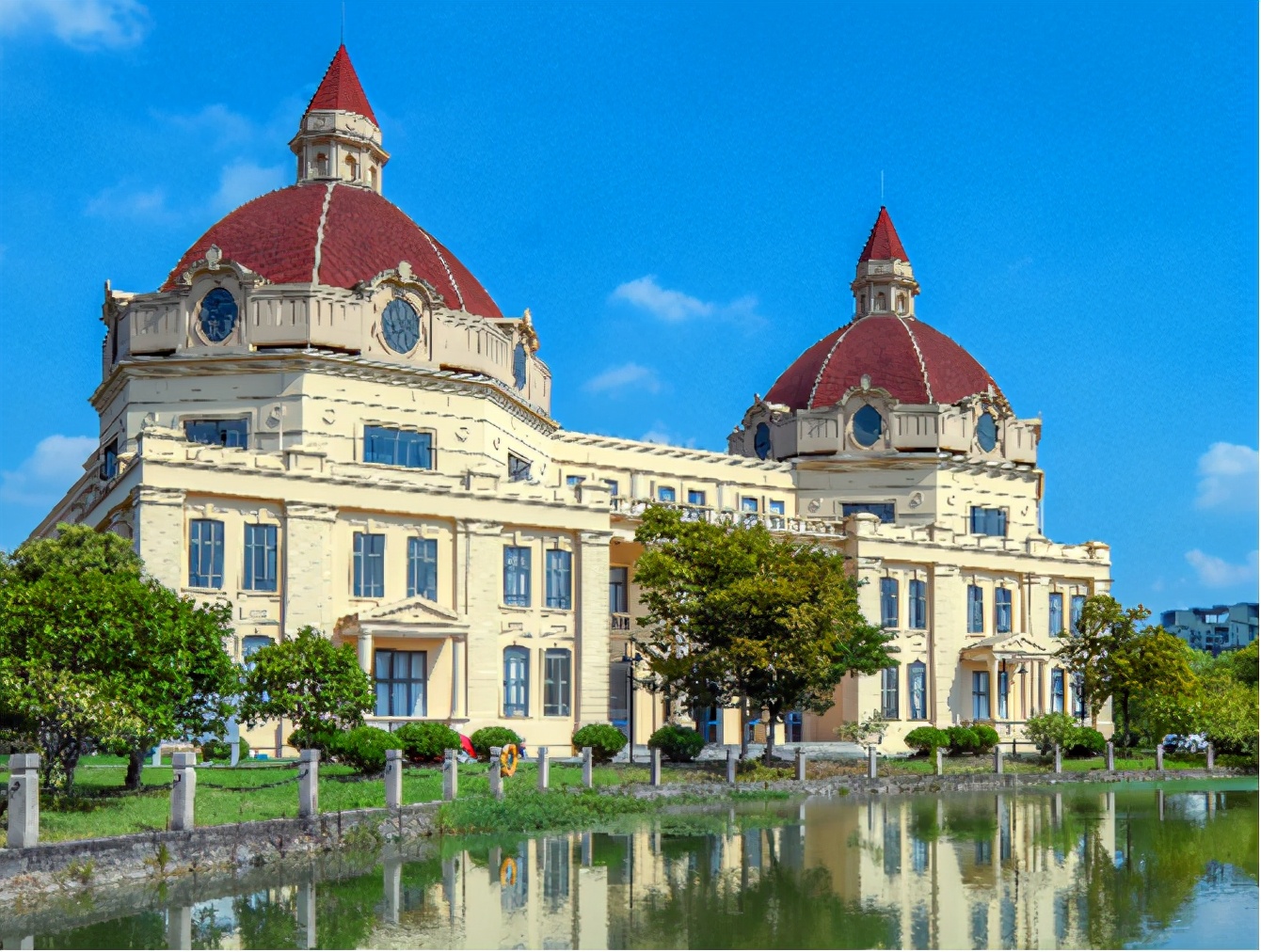 全国最早开设！上海外国语大学这一专业，毕业生深受外交部、新华社等青睐！