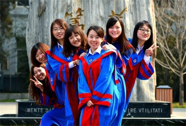 高考能不能考上名牌大学？要看3门学科成绩，还要做对1个选择