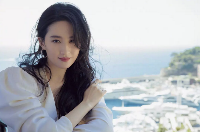 10本新鲜心机女主文，强推《更爱美人纤阿》《暗撩》，附书评