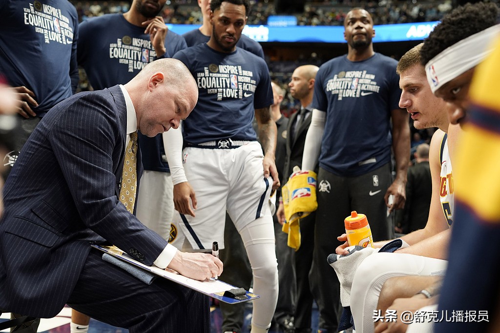 为什么约基奇可以打nba(被称“行走的五花肉”的约基奇，为何能在小球时代打得风生水起？)