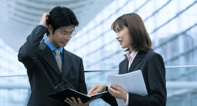 新生即将踏入大学校园，自我介绍很重要，社恐的学子看过来