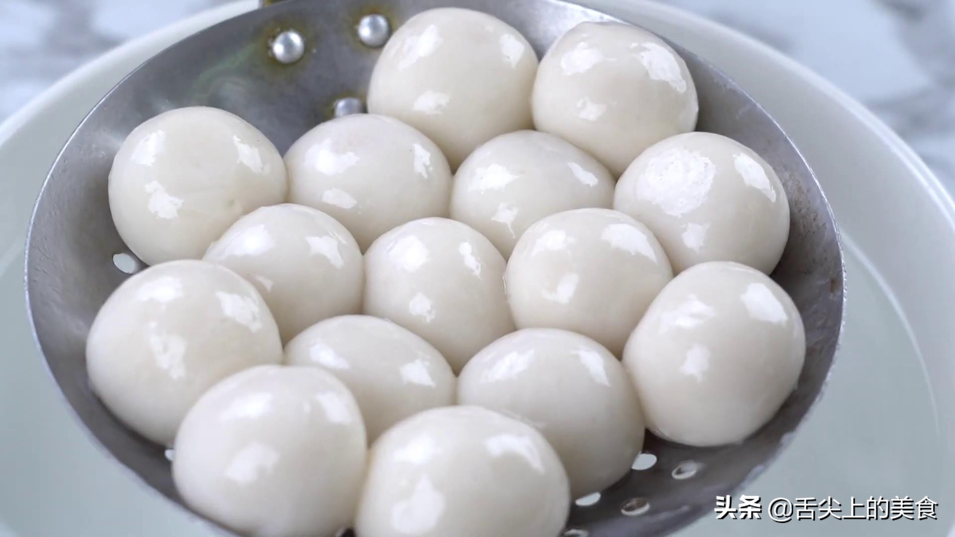 四道夏日汤圆的创意吃法，煮汤圆有秘诀，冰镇爽口，更过瘾