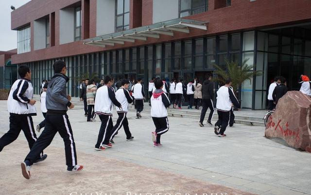 衡水中学一年275人上北大清华，仍被质疑，看完这张图大家沉默了