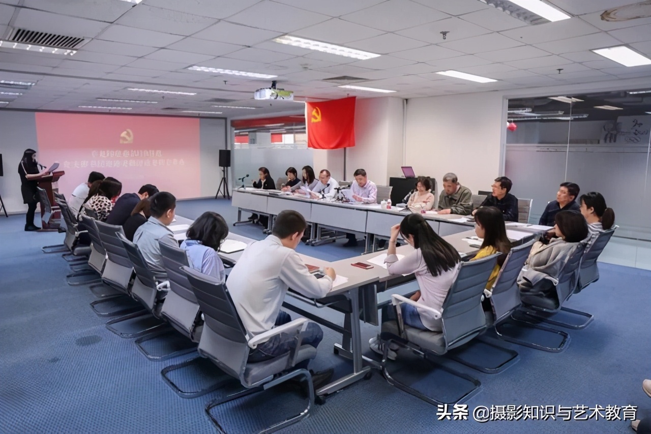大学入党和没入党，有什么区别？看看入党的优势，再给你4个建议