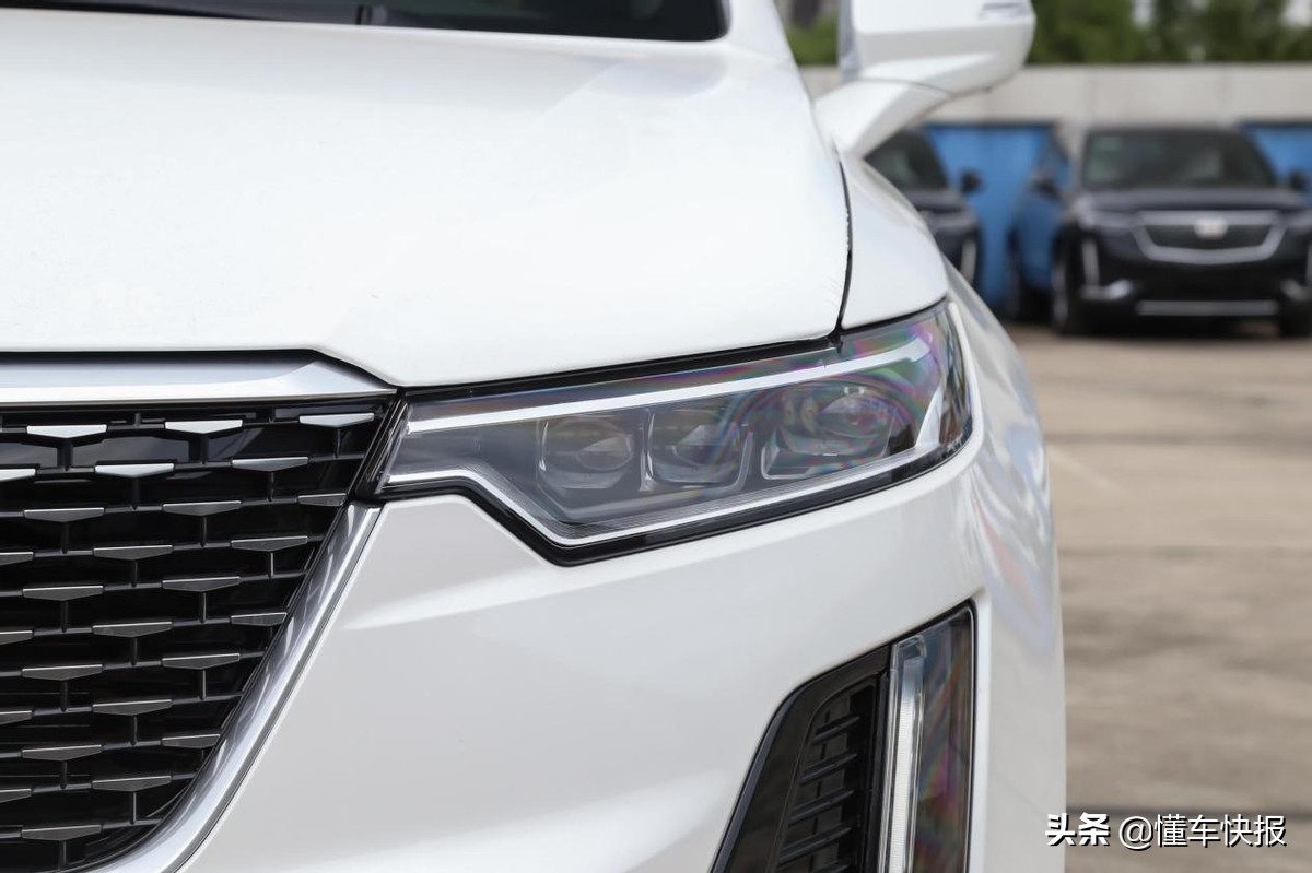 35万元级6座中大型SUV，福特探险者、凯迪拉克XT6如何选？