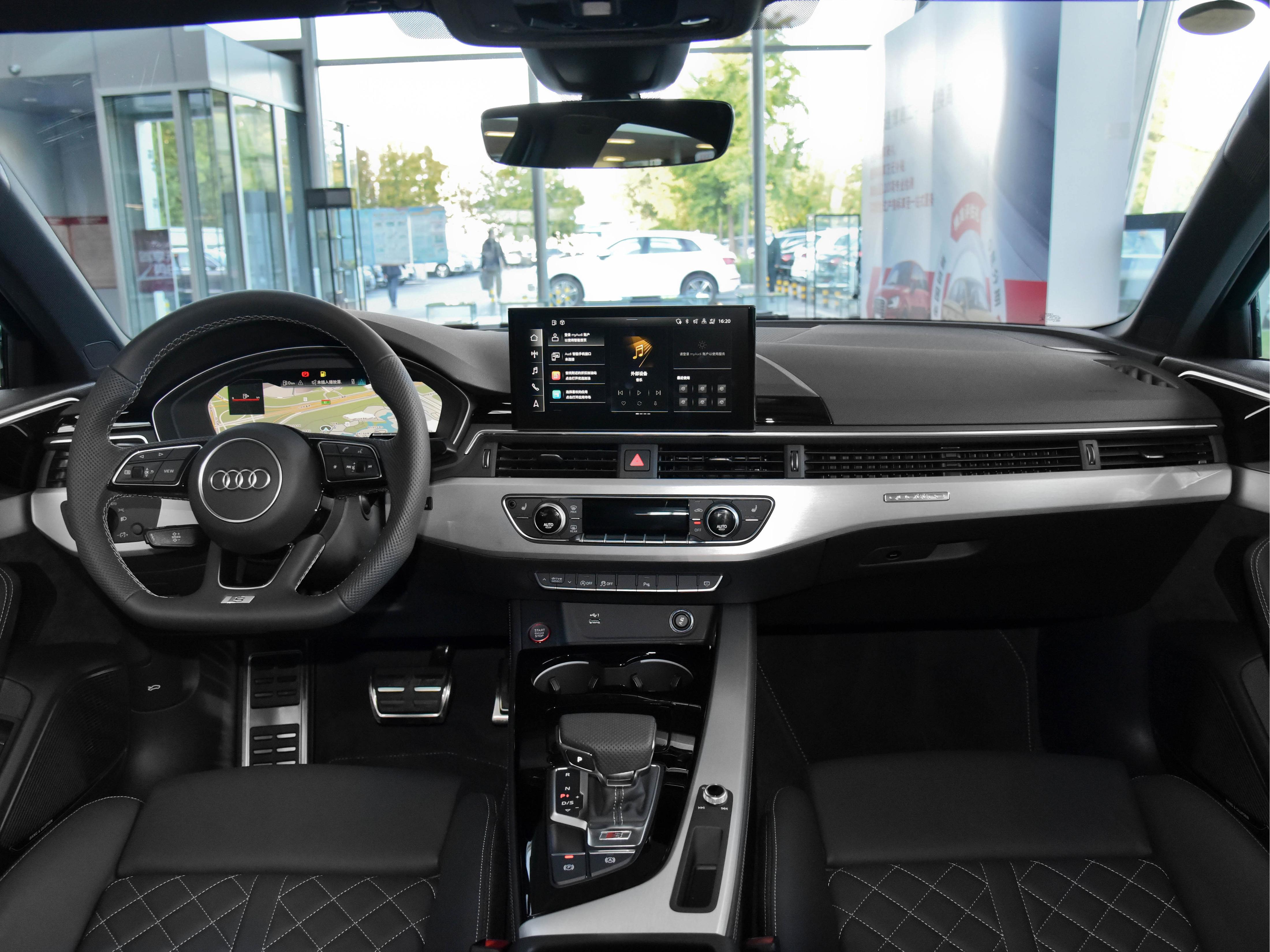 时尚潮流的中型车，3.0V6，原装进口，实拍奥迪S4