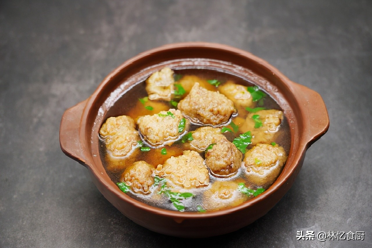 水煮丸子的家常做法（美味简单的清水丸子的烹饪指南）