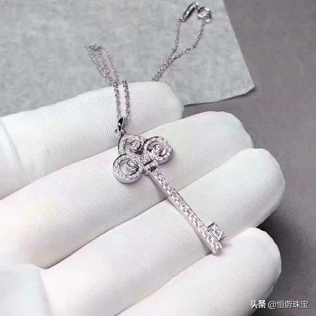 七夕情人节最受女生欢迎的十大项链排行榜，卡地亚双环项链排第六