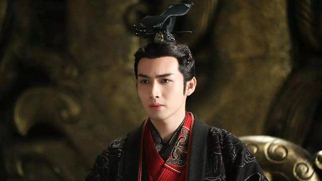 还原荆轲刺秦王的真相，一个令人啼笑皆非的历史笑话