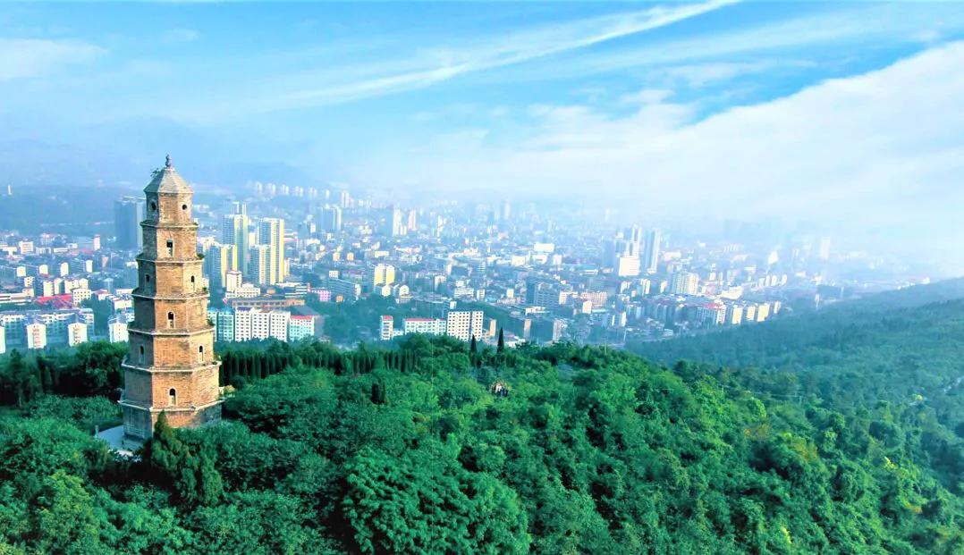 #荆楚理工学院，荆门市唯一的一所本科院校