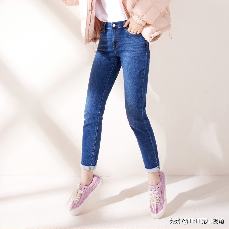 bestseller旗下，专注于女士牛仔裤的时尚品牌——乐町lipstok