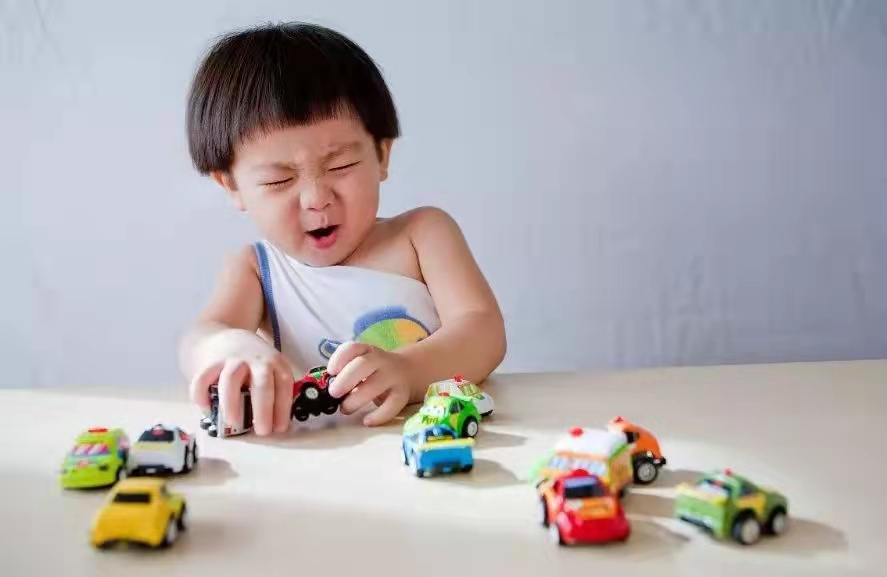 10款手眼协调游戏，孩子越玩越聪明，还能培养专注力