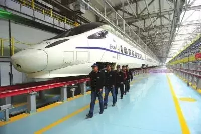 今年，阿克苏将有68位学生被西安工业大学继续教育学院录取