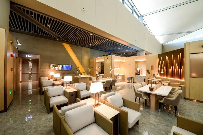 史上最低价！虹桥机场贵宾室，不是VIP也能进！最低9.9元两小时畅吃畅喝