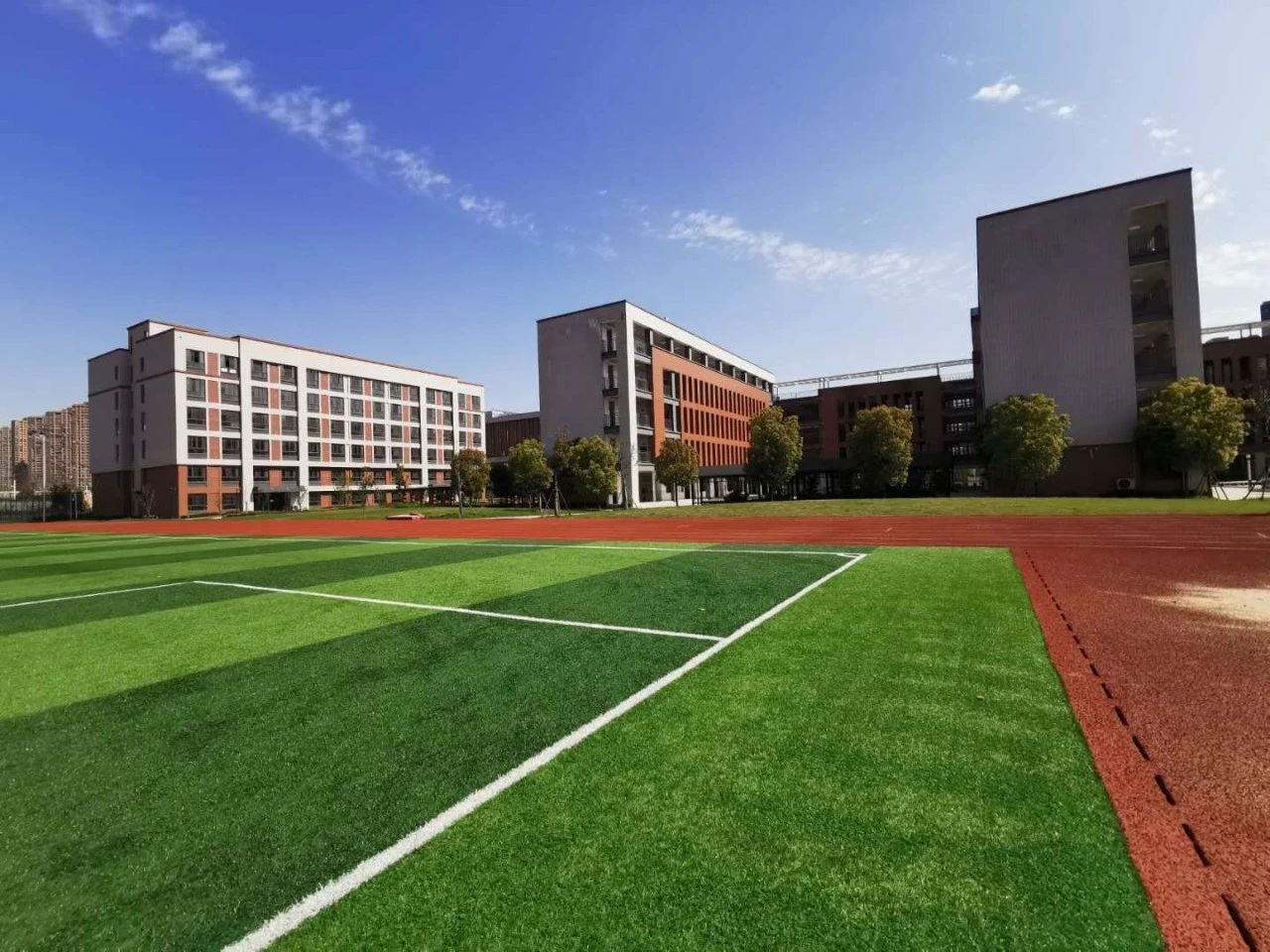 南京全封闭寄宿制新贵学校，它排第一